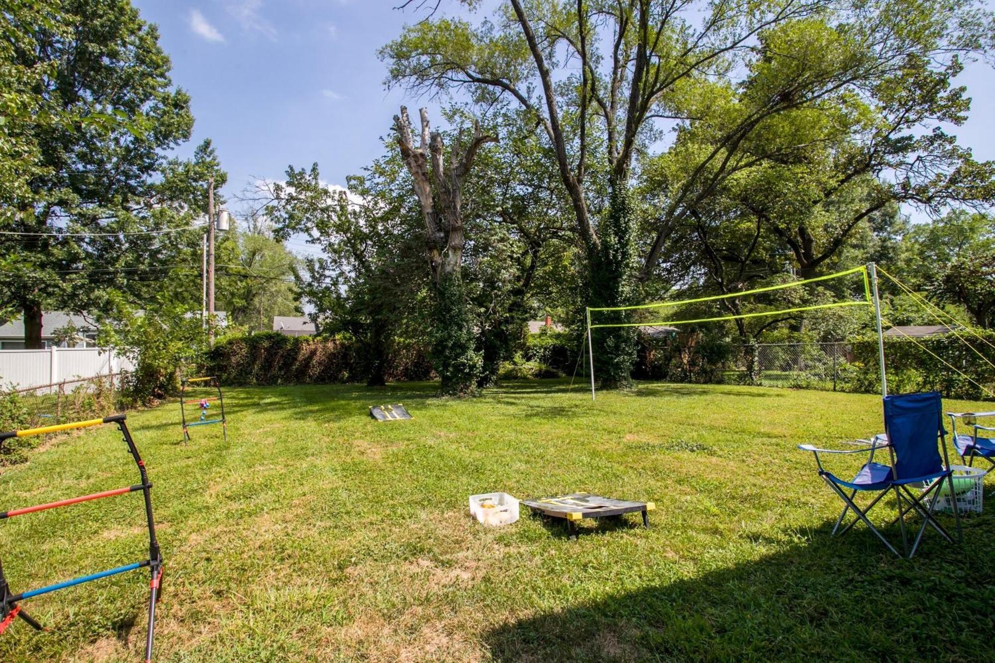 Chic Home With Huge Grassy Yard 7 Mins To Arrowhead Stadium إندبيندينس المظهر الخارجي الصورة